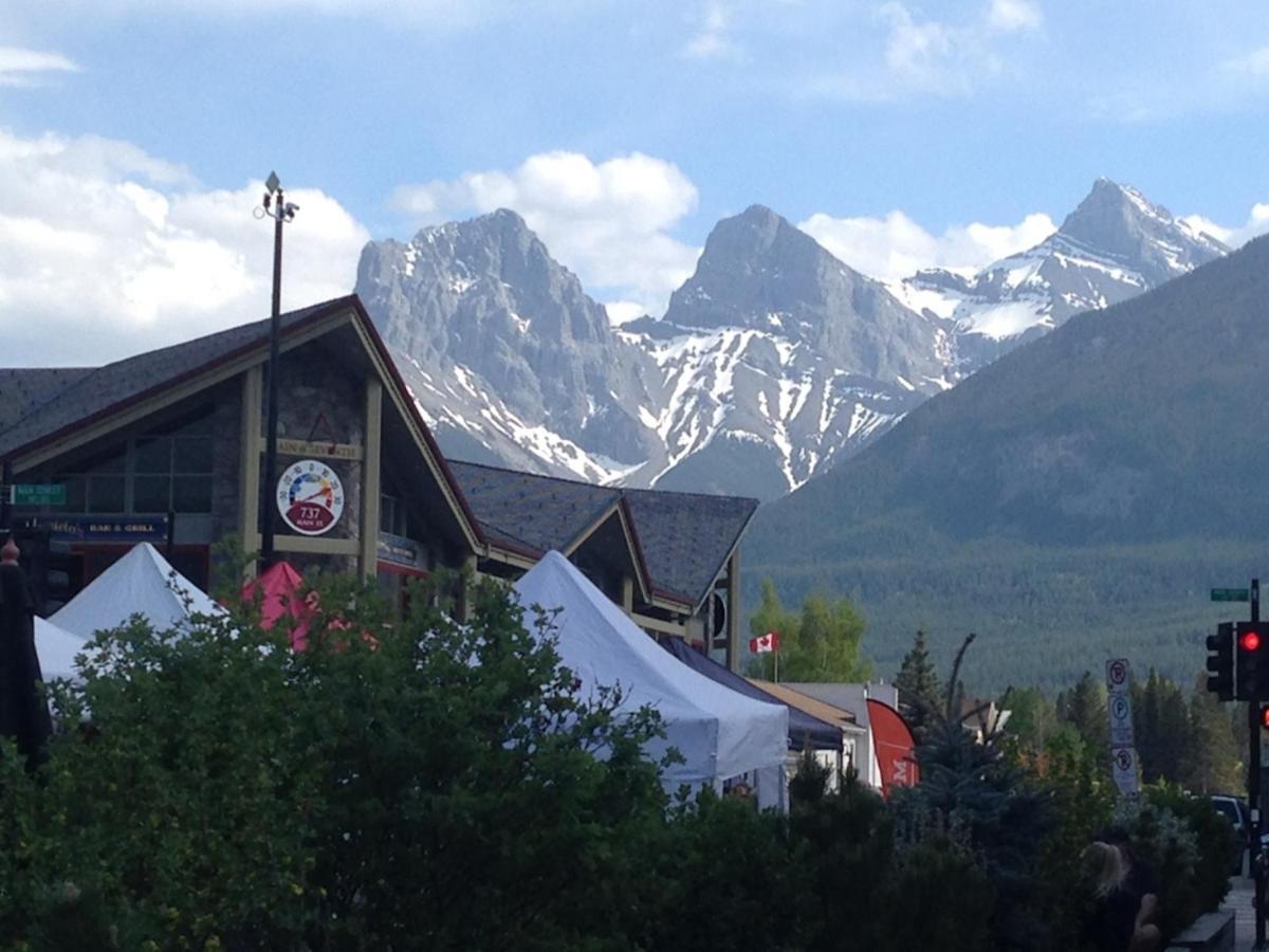 Apartment 406, Indigenous Artefacts Canmore Buitenkant foto